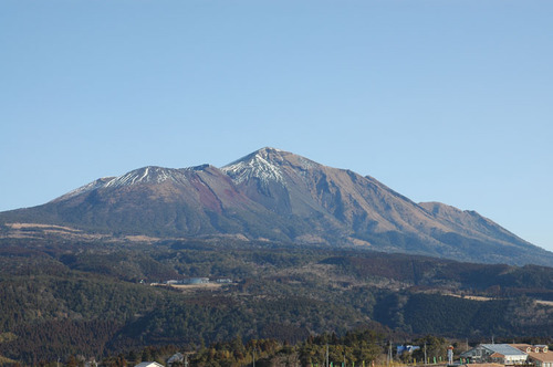 高千穂牧場から見た高千穂峰